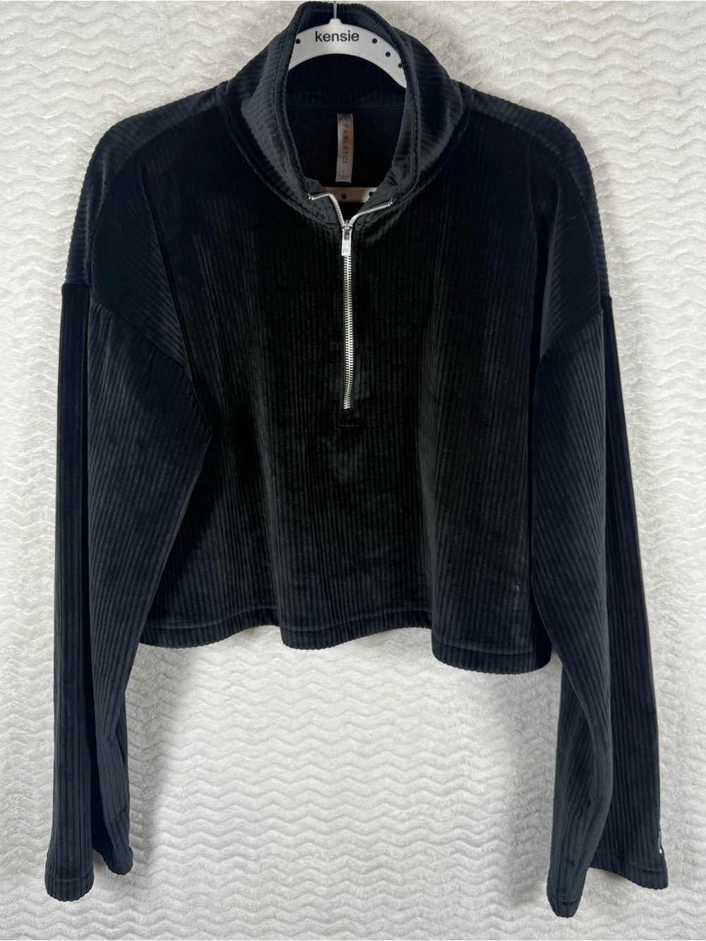 Fabletics Plush Soft Black Ribbed Half-Zip Pullover Hoodie. So cute 🥰